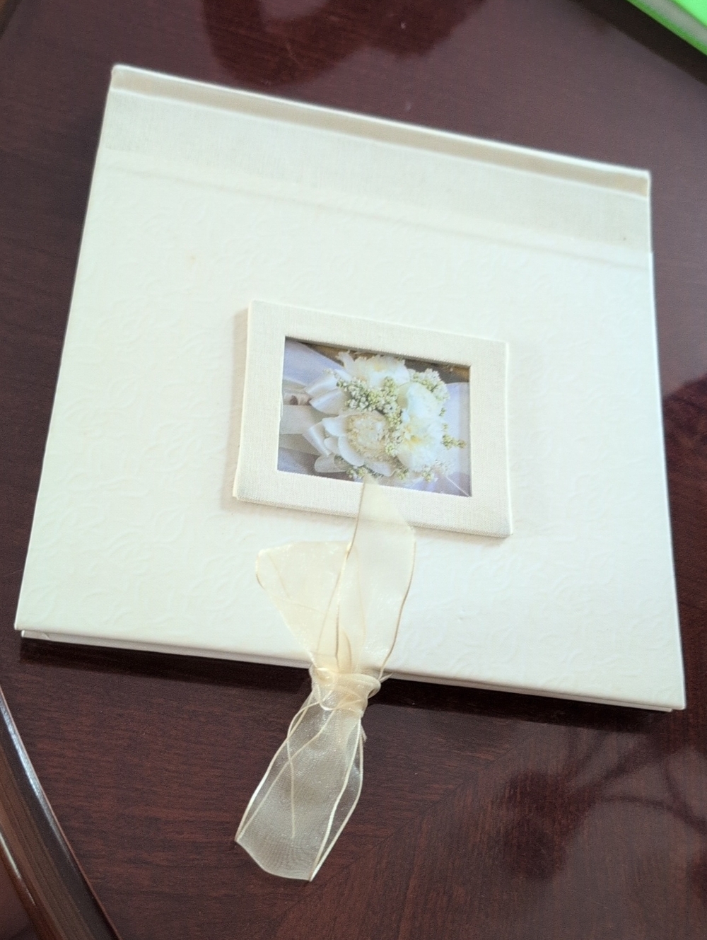 Elegant Wedding Album